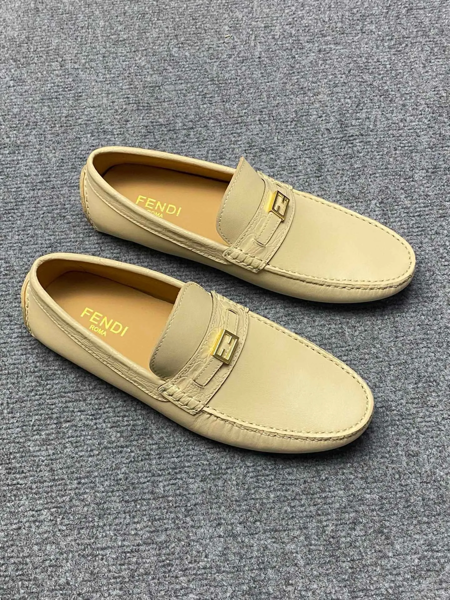 Men's Men's Shoes Men's Men's Shoes 💰700FENDI Fendi Men's Shoes are breathable and comfortable. Original development. Counters copy one to one. Imported cowhide. Niuri. 38 to 44. (can be ordered at 45.46. No returns or exchanges)